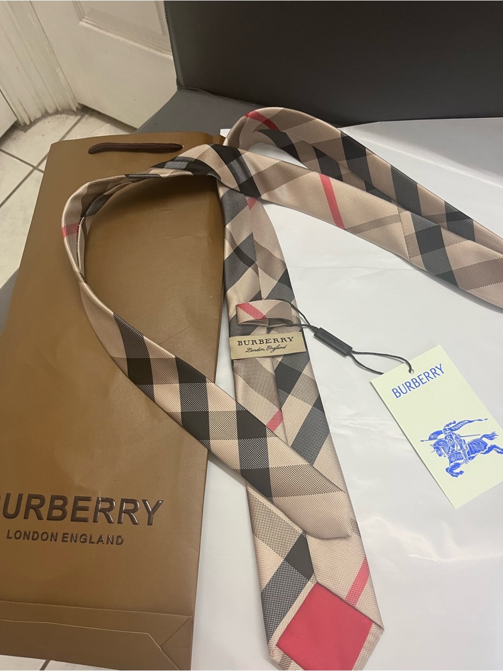 Tie - Burberry - Picture 3 of 3